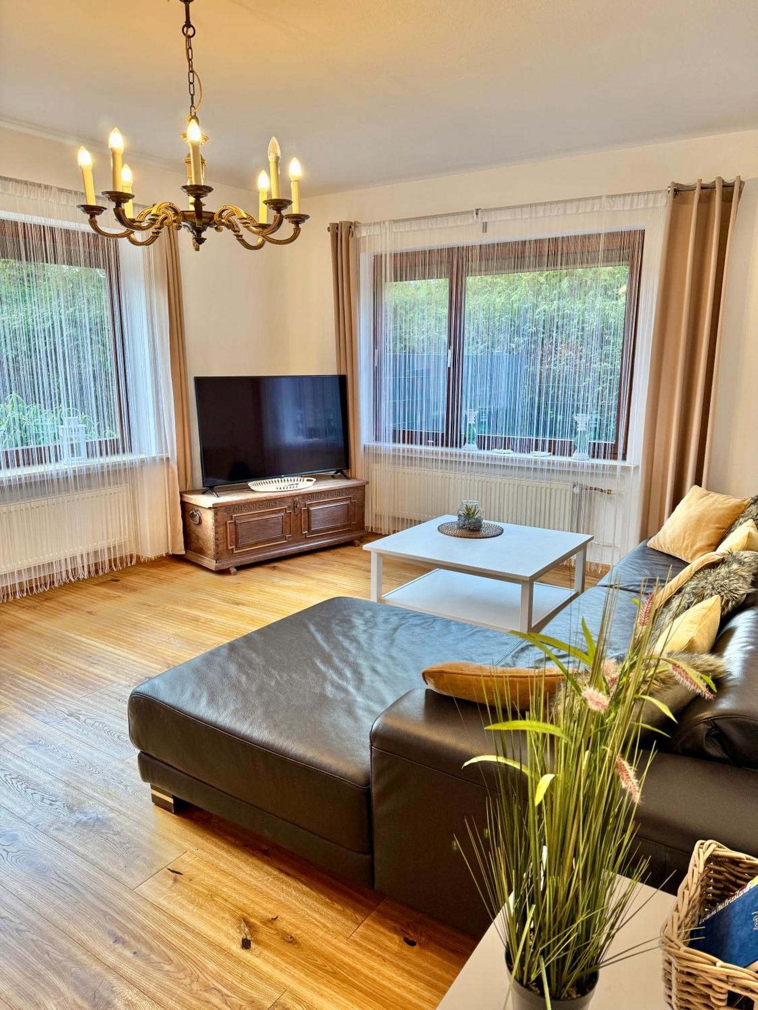 Moderne Ferienwohnung Brazil im EG mit eingezäuntem Garten und Terrasse in Südwestlage! Aurich  Exterior foto